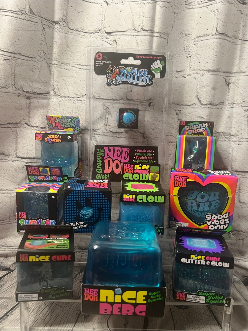 BNIB and Sealed! HUGE 10 piece NeeDoh Blue Bundle!!